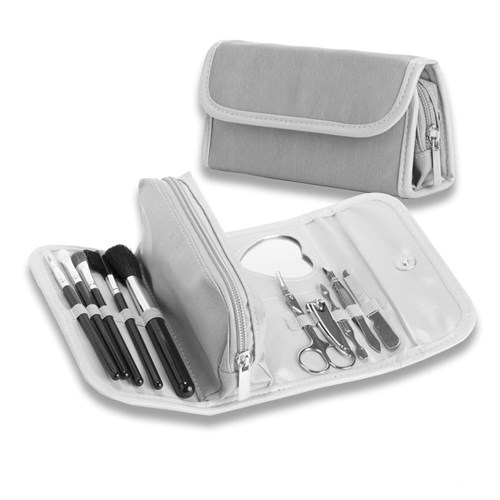 לוסי - תיק רחצה עם סט מניקור פדיקור וסט מברשות 12 חלקים