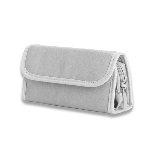 לוסי - תיק רחצה עם סט מניקור פדיקור וסט מברשות 12 חלקים